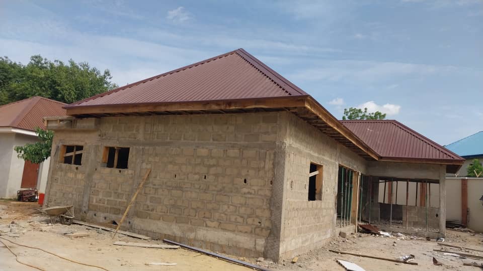 House construction and roofing